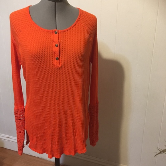 orange creek Tops - Orange creek long detailed sl is stop